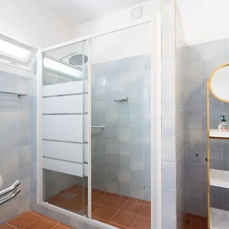 Luxury Oceanfront In - Next To Apartament